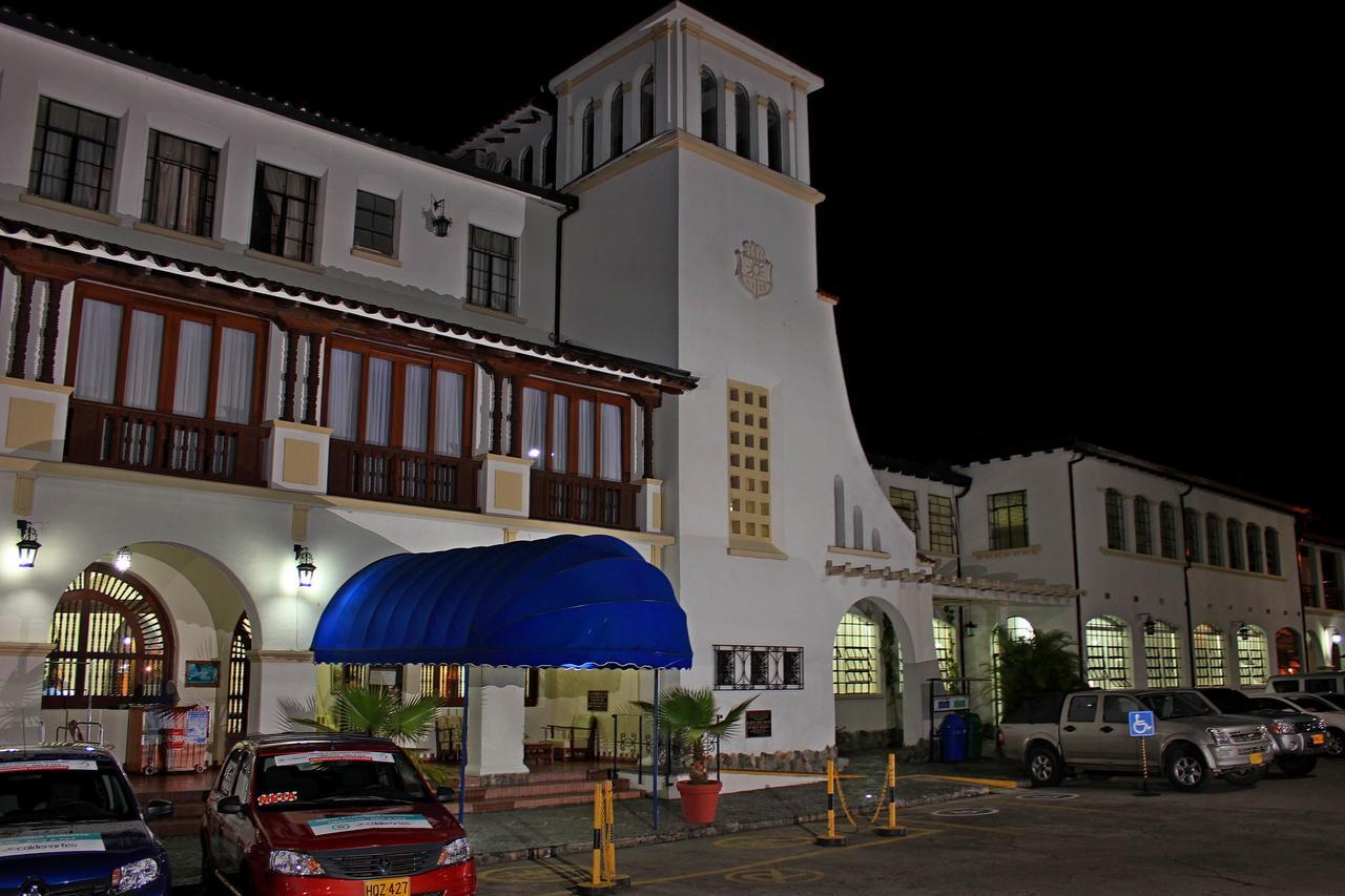 Hotel Guadalajara Buga Esterno foto